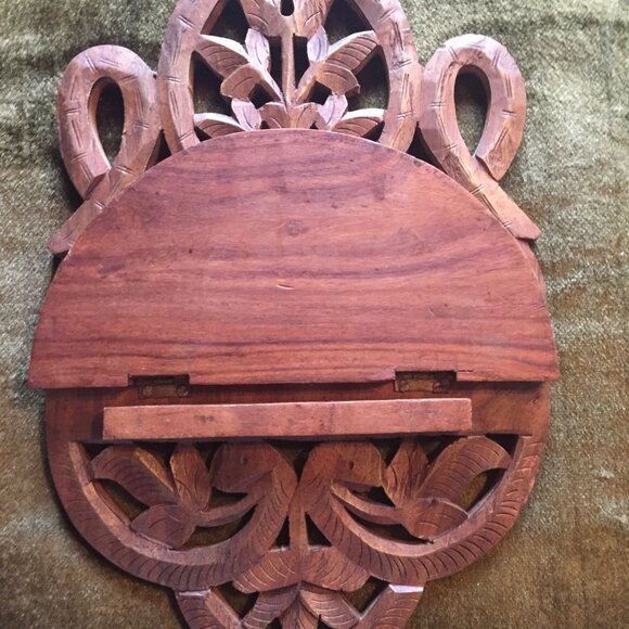 37-(VHD) Vintage. Handcrafted. Wood. Shelf. - Picture 3 of 4